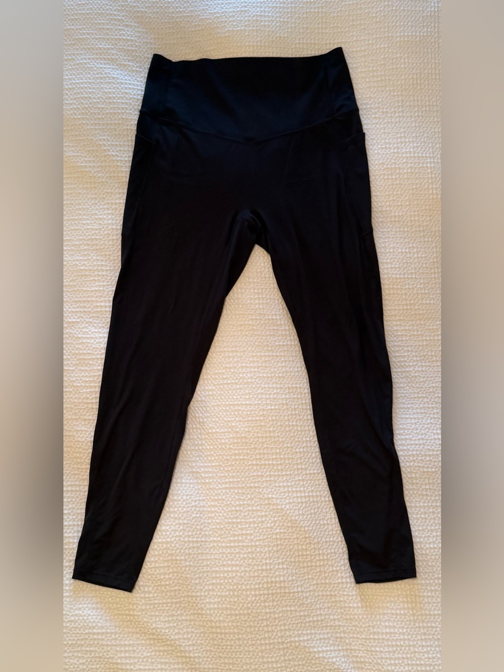 HALARA | UltraSculpt Tummy Control Leggings | Pockets | Black | L